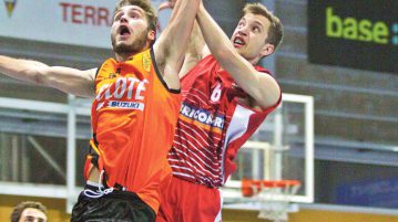 ELS EQUIPS SÈNIOR A LA PREMSA 16-17 NOVEMBRE